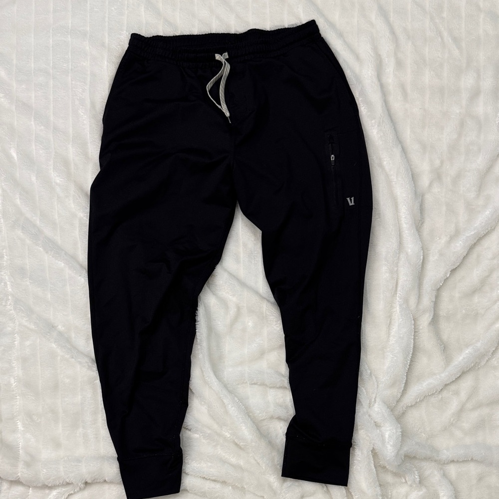 Vuori Men’s Black Jogger Pants with Logo